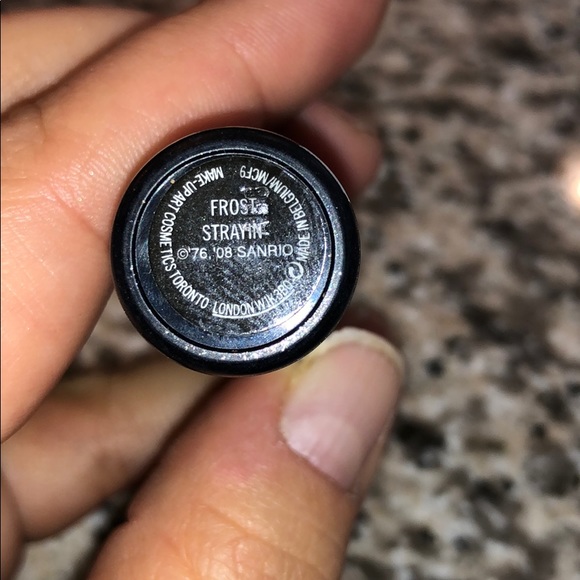 MAC Cosmetics x Sanrio Strayin’ Frost lipstick - Picture 4 of 5